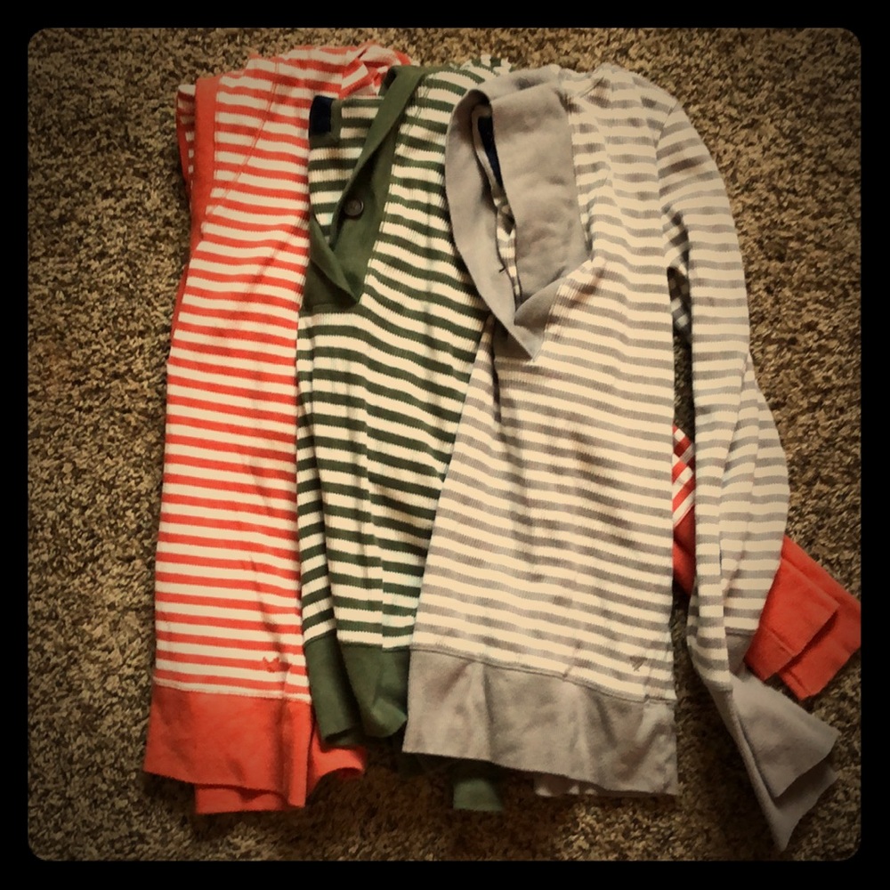 Bundle of AE women’s long sleeve thermal with hood